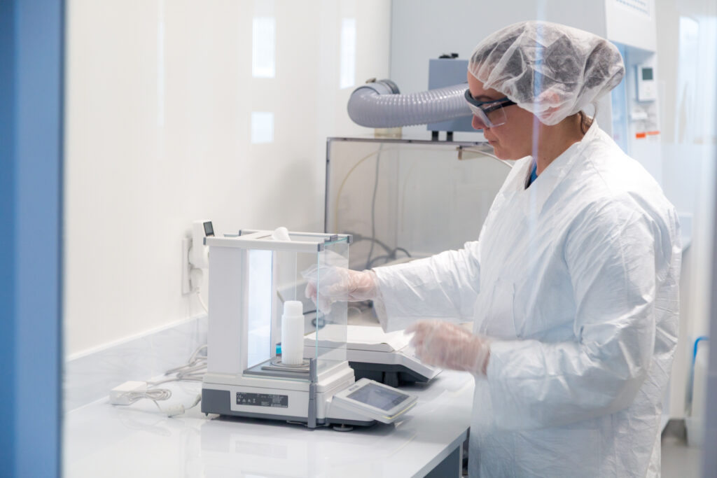 Dr. Kerri Miller in the Metal-Free Laboratory (Photo Credit: Glynnis Mutch, University of Calgary)